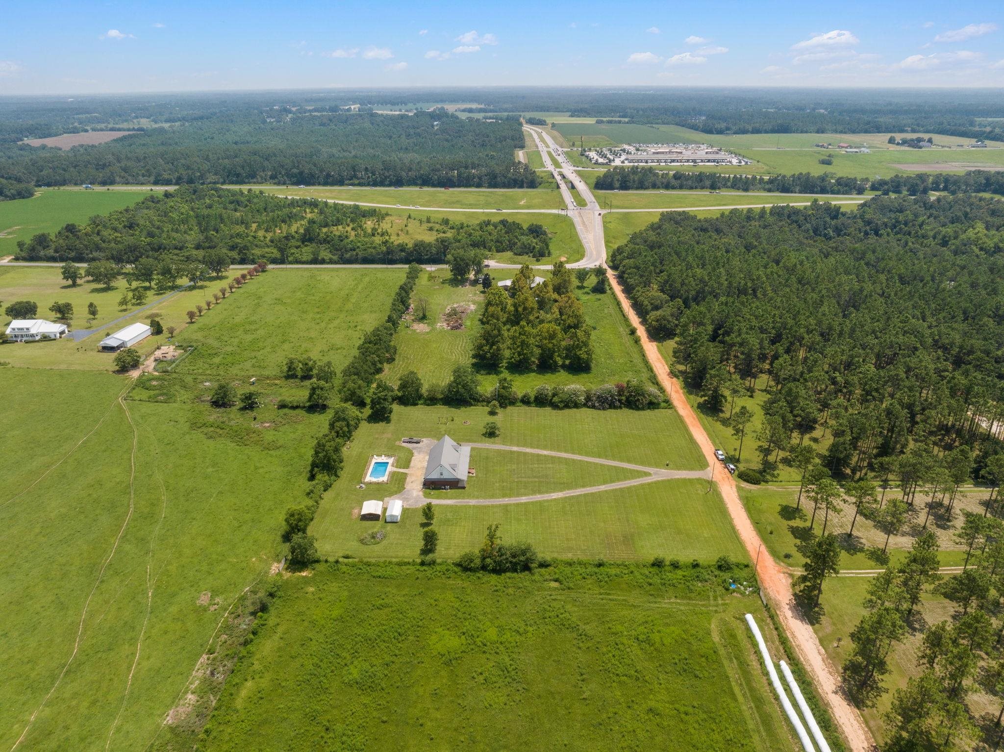 28660 Rose Run Road Robertsdale, AL 36567 - Photo 14 of 47