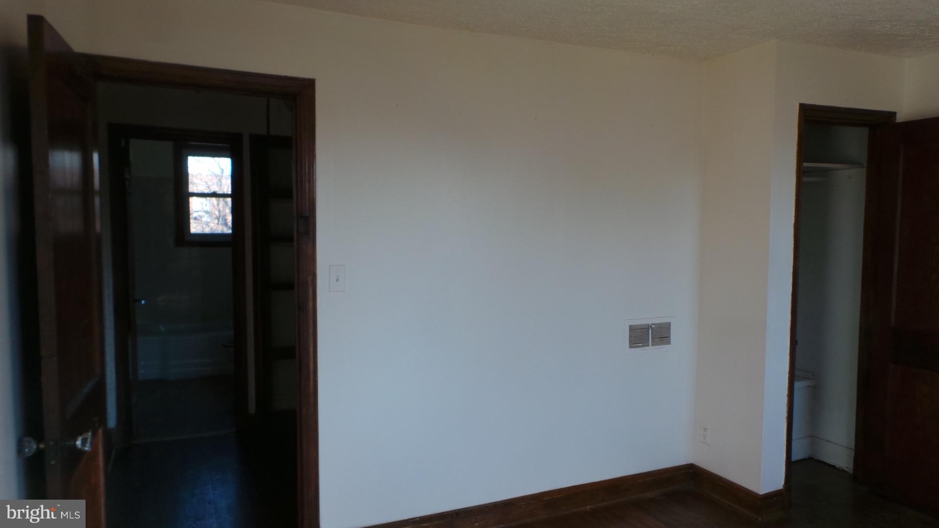 2823 Round Road Baltimore, MD 21225 - Photo 11 of 18 Interior (General)