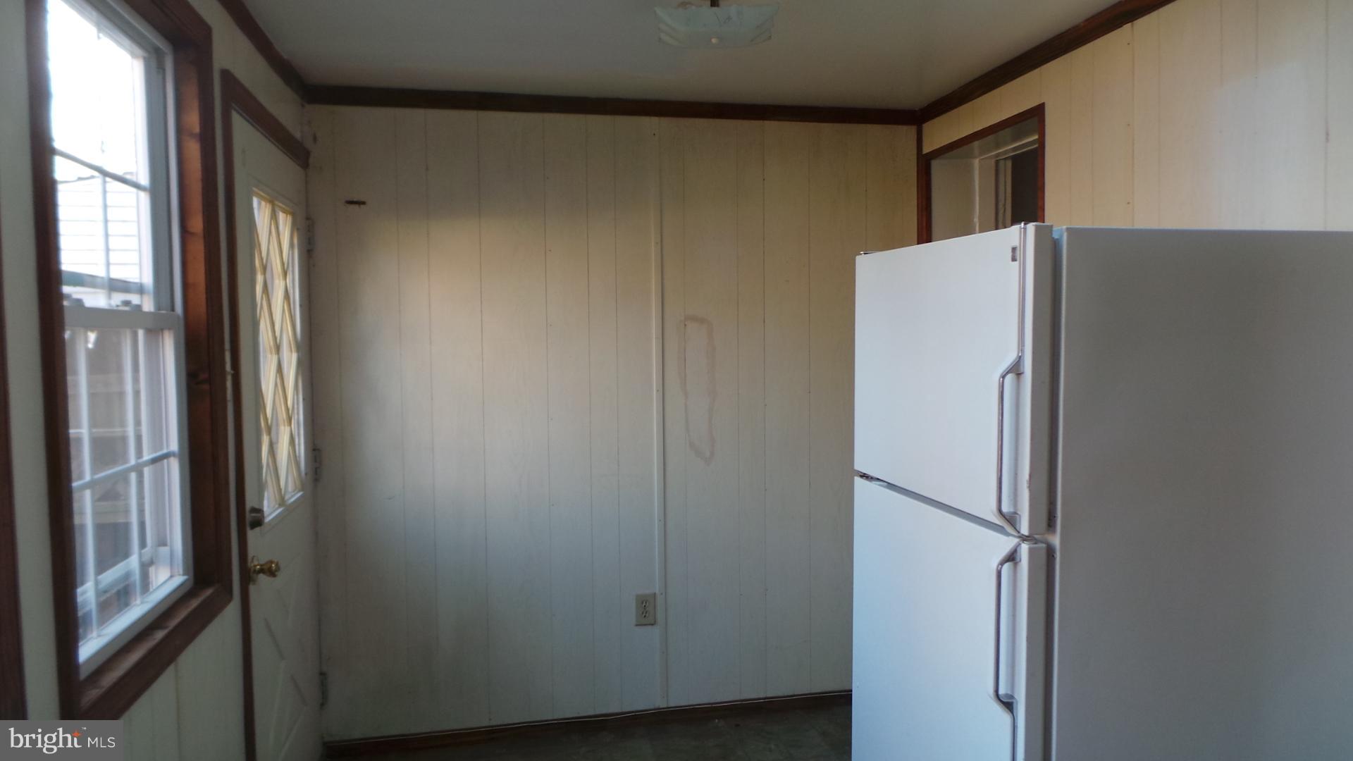 2823 Round Road Baltimore, MD 21225 - Photo 6 of 18 Interior (General)
