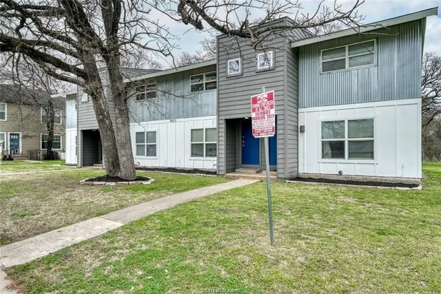 $1,250 | 4503 College Main Street, Unit D, Bryan, TX 77801