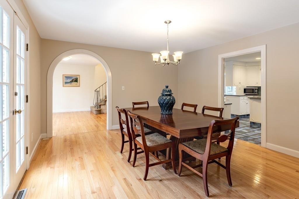60 Maple Street Lexington, MA 02420 - Photo 12 of 27 Gallery Image 12