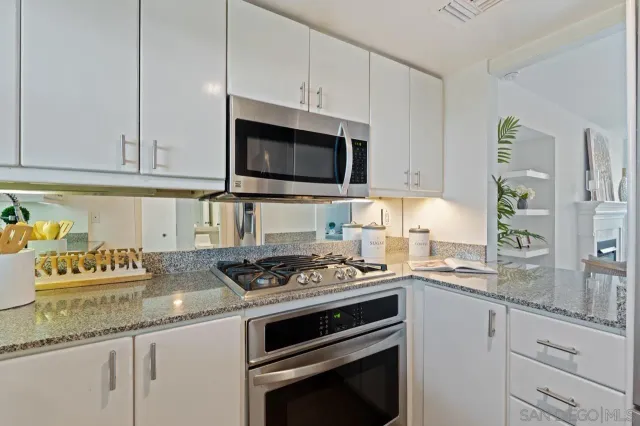 $829,900 | 500 West Harbor Drive, Unit 624, San Diego, CA 92101