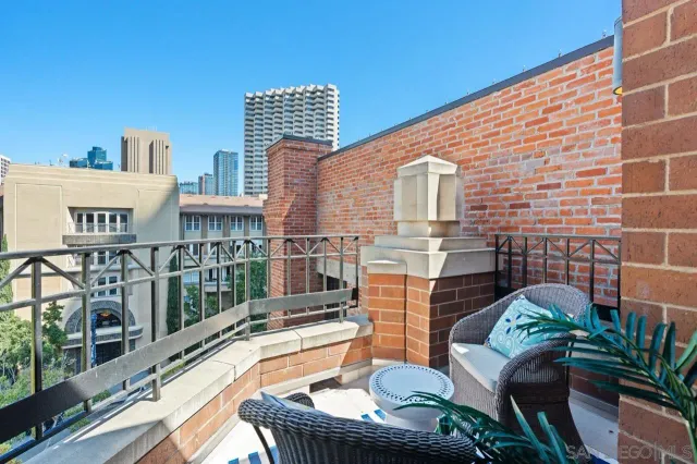 $829,900 | 500 West Harbor Drive, Unit 624, San Diego, CA 92101