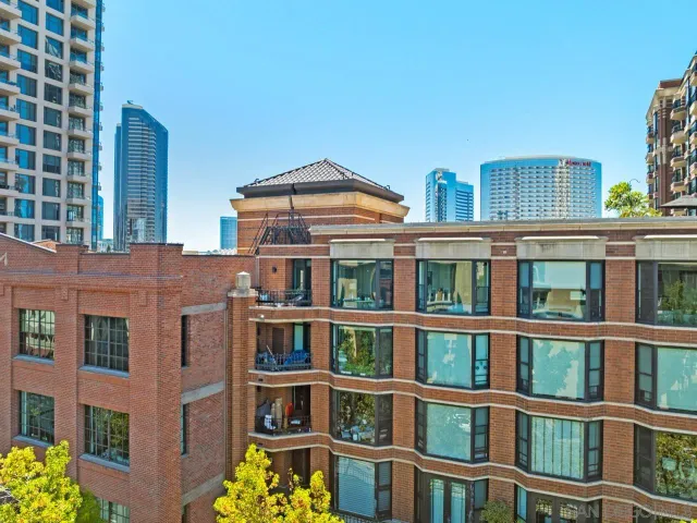 $829,900 | 500 West Harbor Drive, Unit 624, San Diego, CA 92101