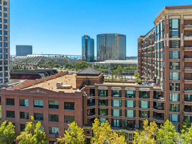 $829,900 | 500 West Harbor Drive, Unit 624, San Diego, CA 92101