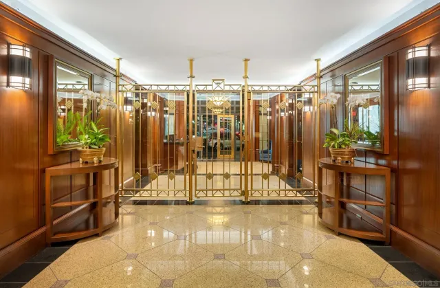 $829,900 | 500 West Harbor Drive, Unit 624, San Diego, CA 92101