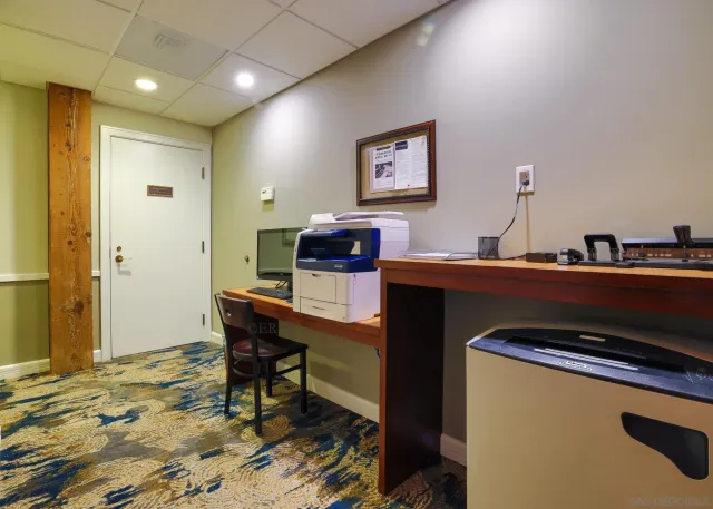 $829,900 | 500 West Harbor Drive, Unit 624, San Diego, CA 92101