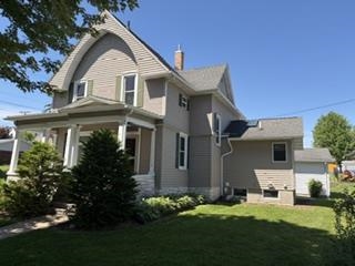 206 North Adams Street Lancaster, WI 53813 - Photo 1 of 41