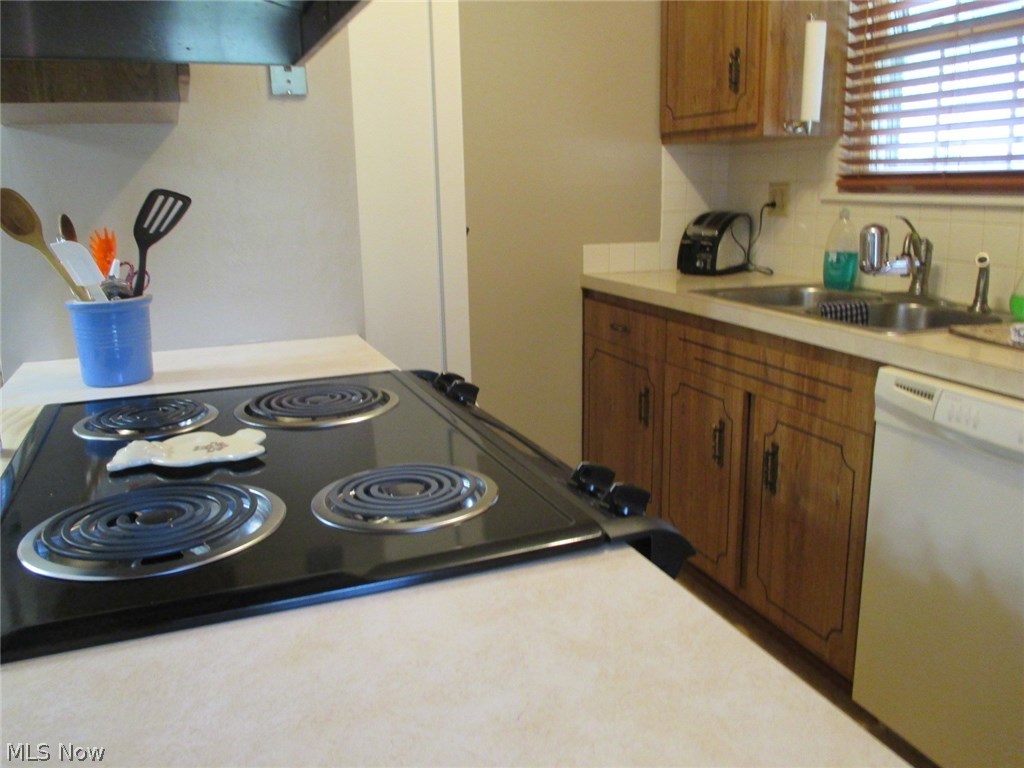 2480 Raber Road Uniontown, OH 44685 - Photo 5 of 17 Another view of the kitchen