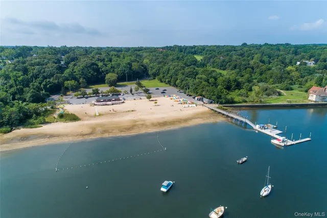 $1,595,000 | 144 West Neck Road, Huntington, NY 11743