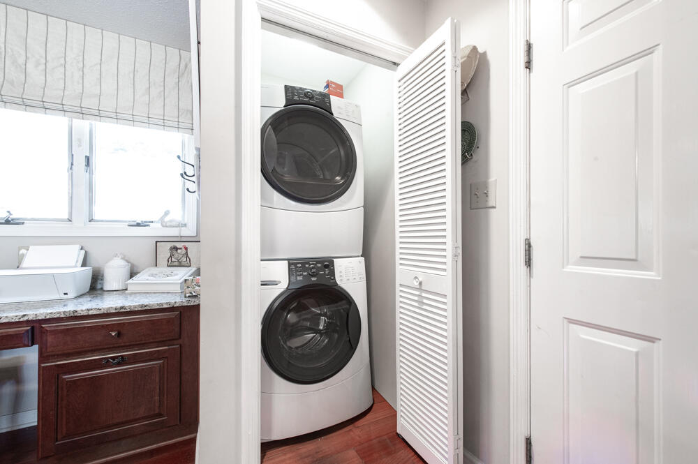 5 Prestwick Court Aiken, SC 29803 - Photo 22 of 31 Laundry Room!