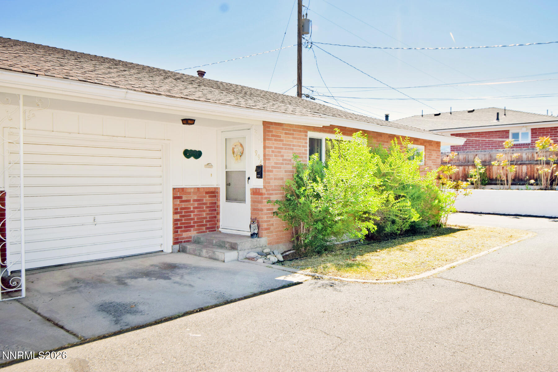 998 Roberts Street Reno, NV 89502 - Photo 2 of 24 aDSC_0560