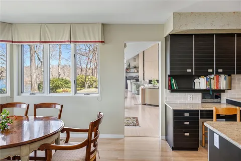 $3,250,000 | 125 Woodruff Avenue, Narragansett, RI 02882