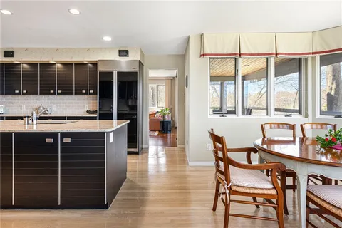 $3,250,000 | 125 Woodruff Avenue, Narragansett, RI 02882
