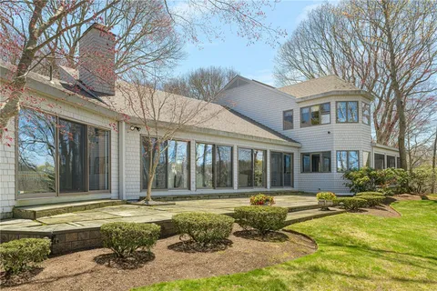 $3,250,000 | 125 Woodruff Avenue, Narragansett, RI 02882