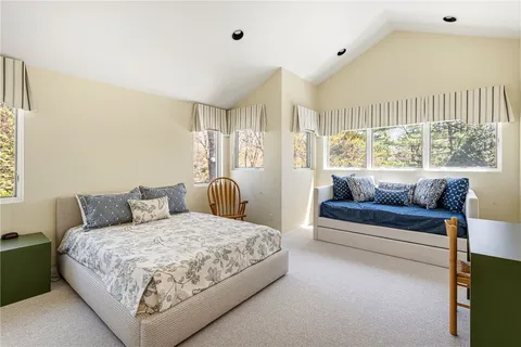 $3,250,000 | 125 Woodruff Avenue, Narragansett, RI 02882