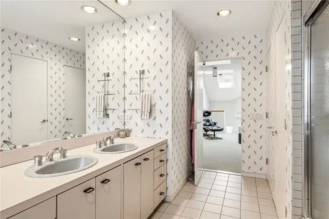 $3,250,000 | 125 Woodruff Avenue, Narragansett, RI 02882
