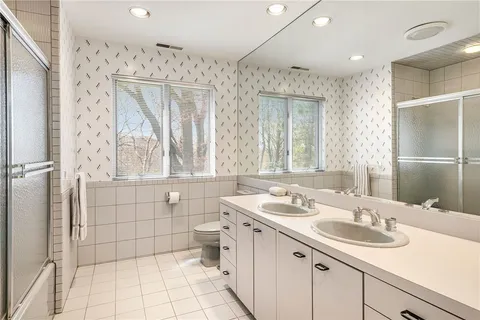 $3,250,000 | 125 Woodruff Avenue, Narragansett, RI 02882