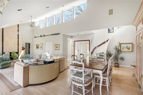 $3,250,000 | 125 Woodruff Avenue, Narragansett, RI 02882