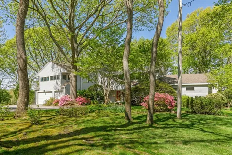 $3,250,000 | 125 Woodruff Avenue, Narragansett, RI 02882
