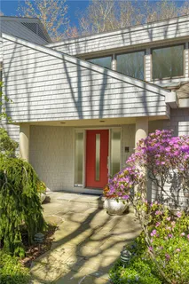 $3,250,000 | 125 Woodruff Avenue, Narragansett, RI 02882