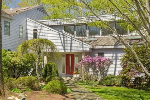 $3,250,000 | 125 Woodruff Avenue, Narragansett, RI 02882