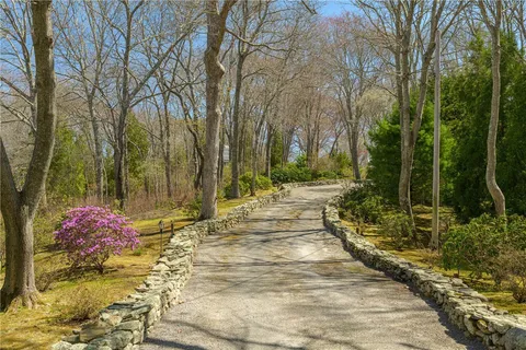 $3,250,000 | 125 Woodruff Avenue, Narragansett, RI 02882