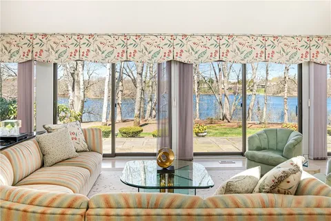 $3,250,000 | 125 Woodruff Avenue, Narragansett, RI 02882