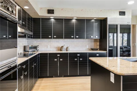 $3,250,000 | 125 Woodruff Avenue, Narragansett, RI 02882