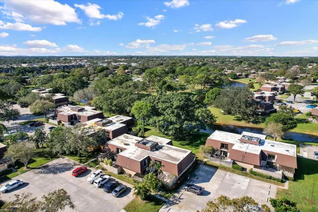 $3,000 | 709 7th Lane, Palm Beach Gardens, FL 33418