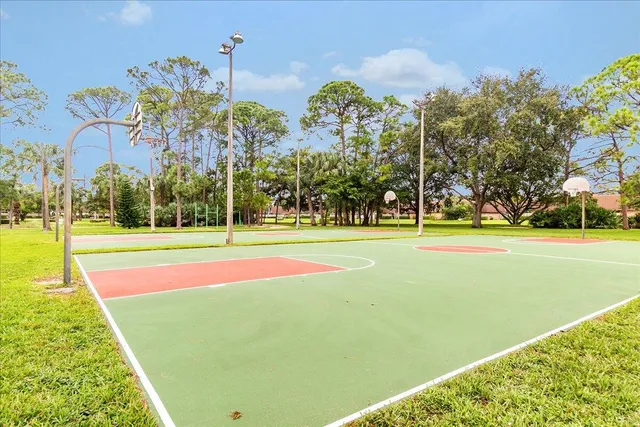 $3,000 | 709 7th Lane, Palm Beach Gardens, FL 33418