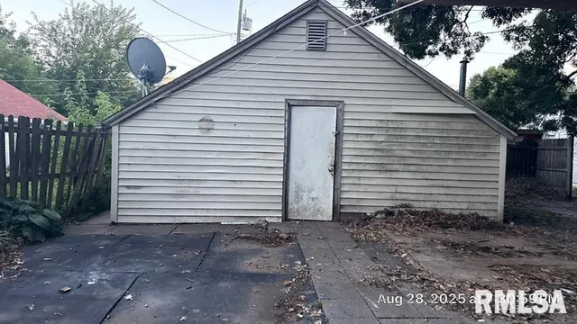 $89,900 | 2506 20th Avenue, Rock Island, IL 61201