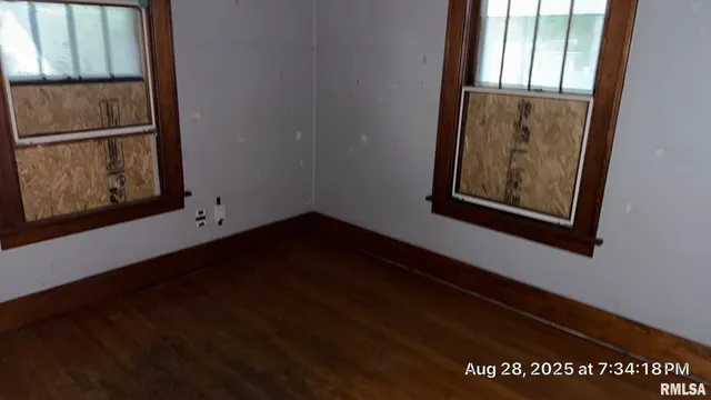 $89,900 | 2506 20th Avenue, Rock Island, IL 61201