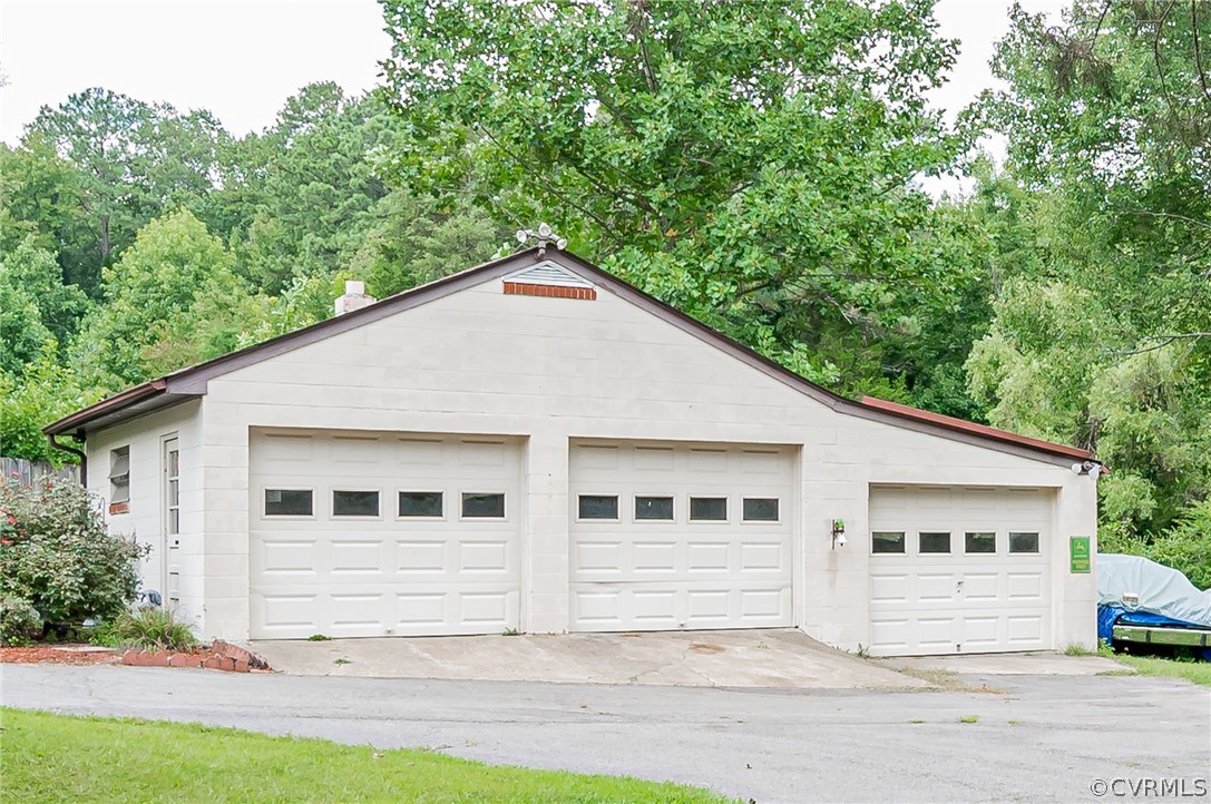 9612 West Providence Road Chesterfield, VA 23236 - Photo 2 of 27 Gallery Image 2