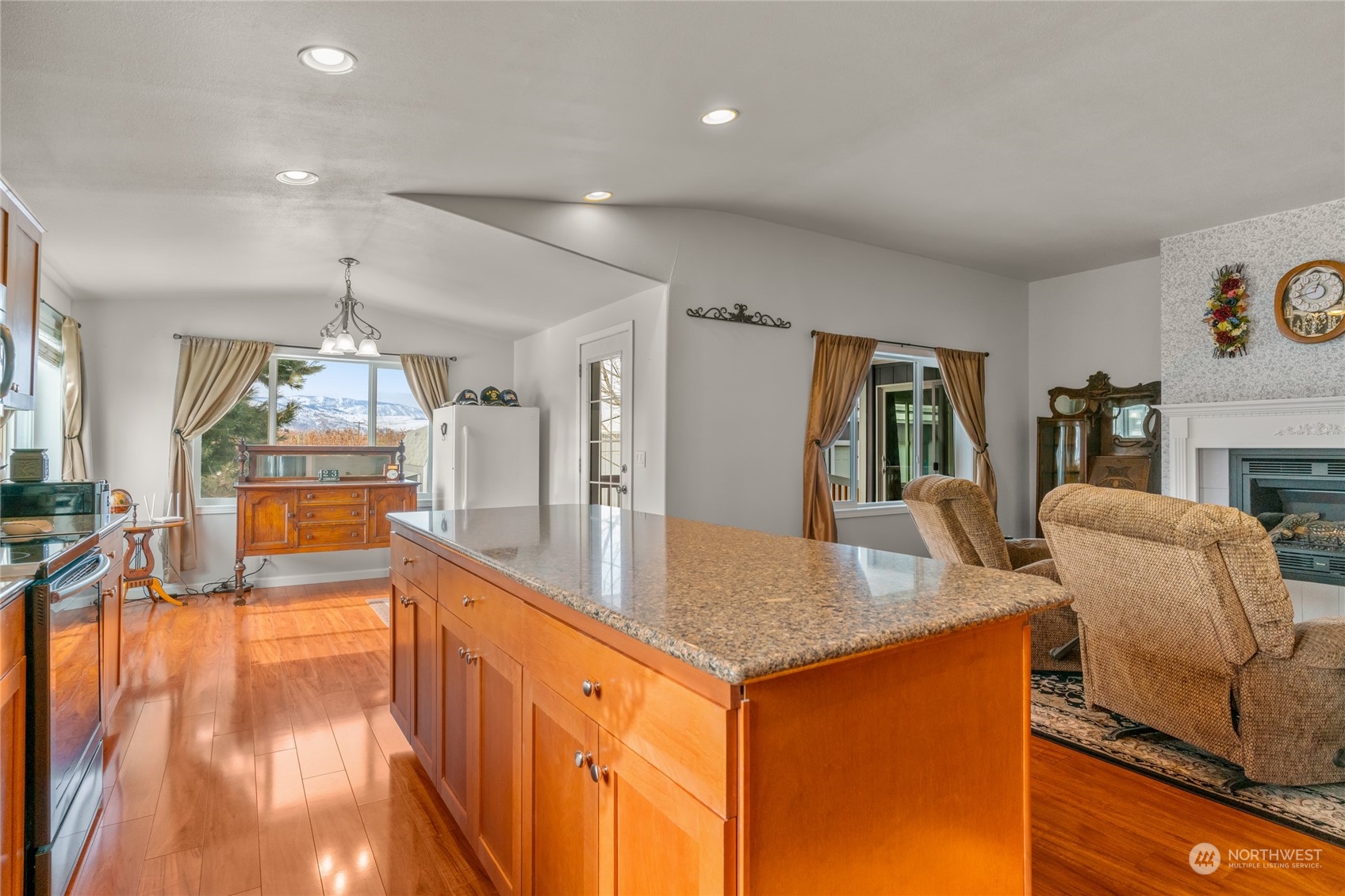 56 Cherokee Road Omak, WA 98841 - Photo 6 of 40 Gallery Image 6
