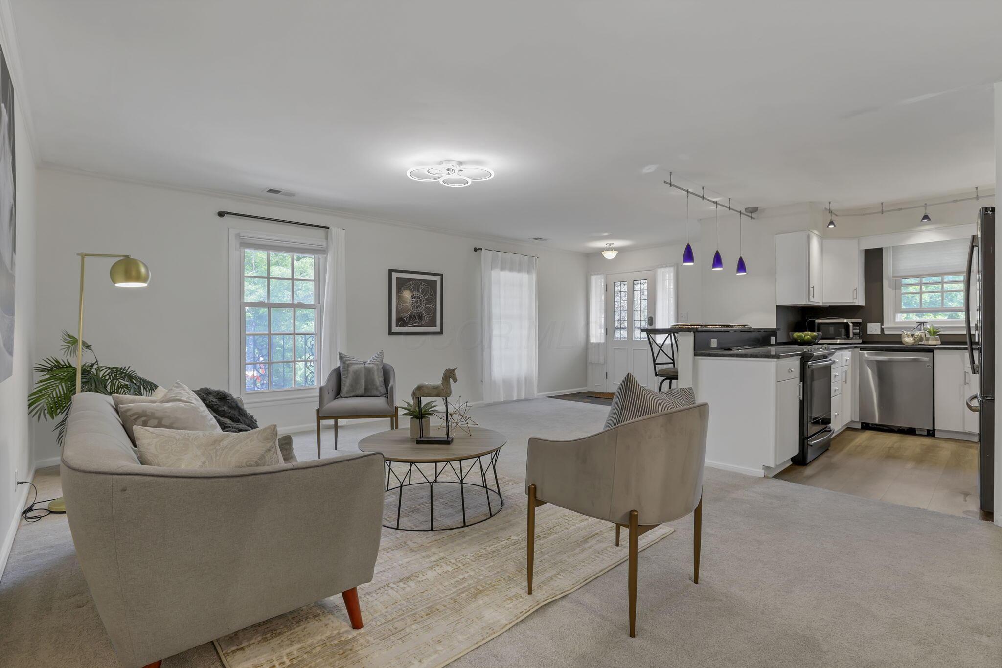 1631 Roxbury Road, Unit B6 Columbus, OH 43212 - Photo 6 of 26 Open Concept Living Room