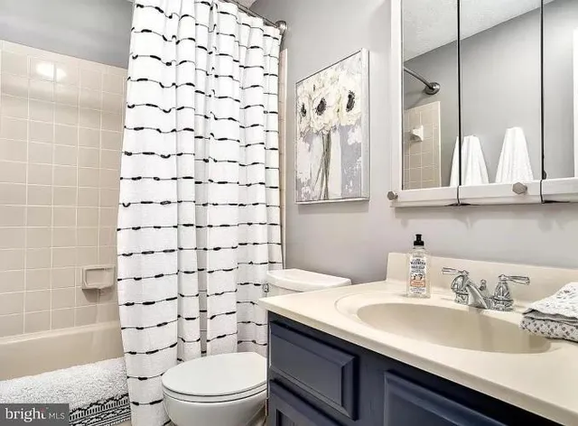 $550,000 | 44080 Ferncliff Terrace, Ashburn, VA 20147