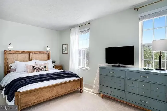 $550,000 | 44080 Ferncliff Terrace, Ashburn, VA 20147