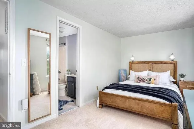 $550,000 | 44080 Ferncliff Terrace, Ashburn, VA 20147