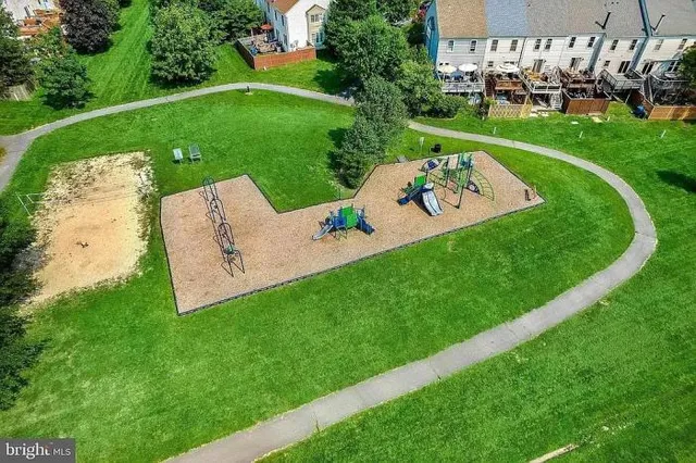 $550,000 | 44080 Ferncliff Terrace, Ashburn, VA 20147