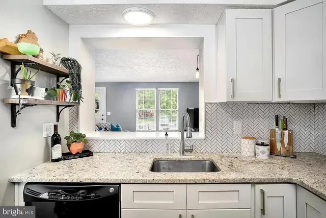 $550,000 | 44080 Ferncliff Terrace, Ashburn, VA 20147