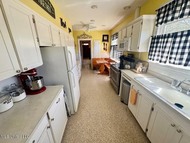 $385,000 | 315 North Jackson Street, Poplarville, MS 39470