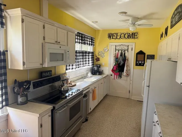 $385,000 | 315 North Jackson Street, Poplarville, MS 39470