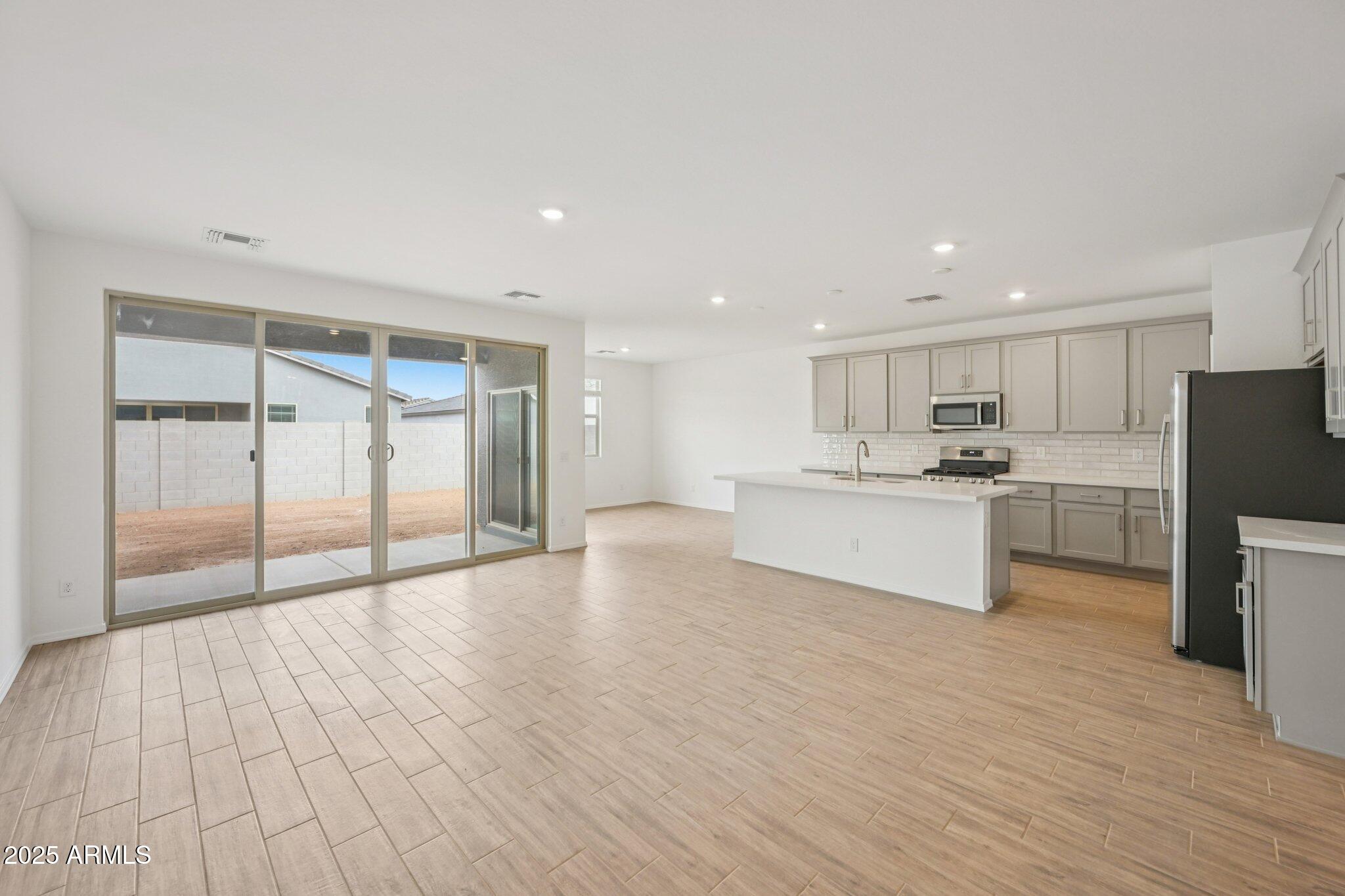 47196 West Cansados Road Maricopa, AZ 85139 - Photo 13 of 49 13-web-or-mls-W Cansados Rd-S1110-013