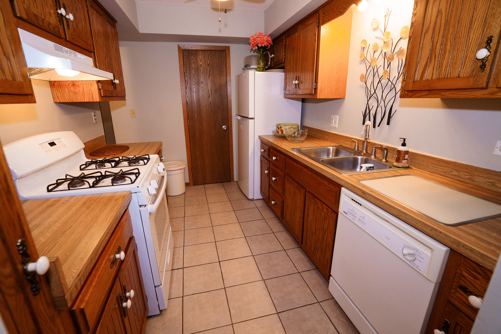 601 South Raven Road Shorewood, IL 60404 - Photo 16 of 34 Gallery Image 16