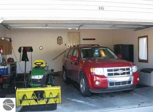 886 East Blanchard Road Shepherd, MI 48883 - Photo 49 of 50 1774376-48.JPG