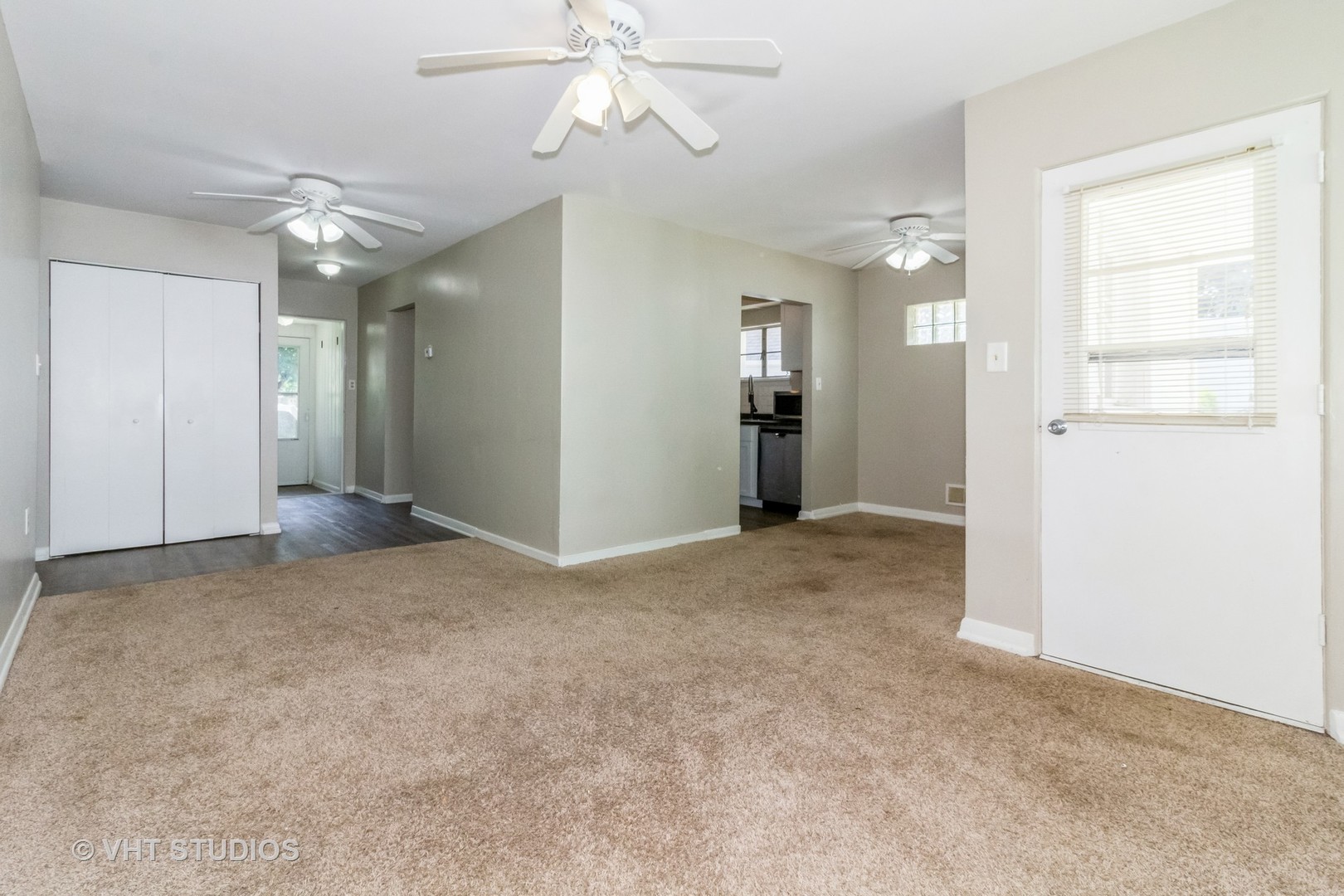 903 North 13th Street DeKalb, IL 60115 - Photo 4 of 19 en view interior of a house and an empty room
