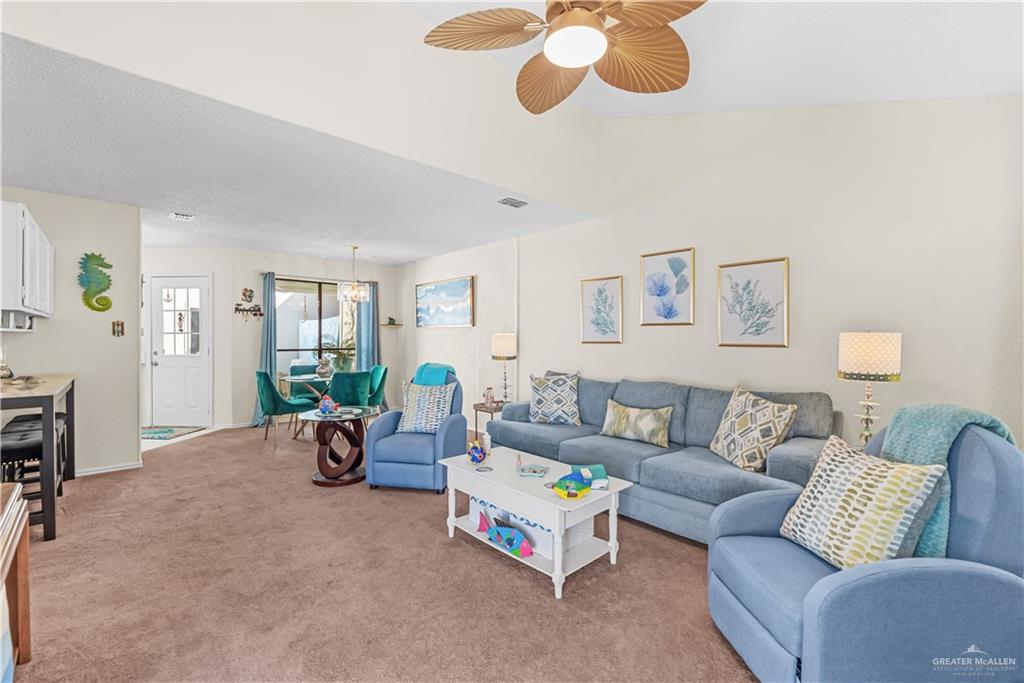 3038 Quail Springs Road, Unit B4 Corpus Christi, TX 78414 - Photo 4 of 12