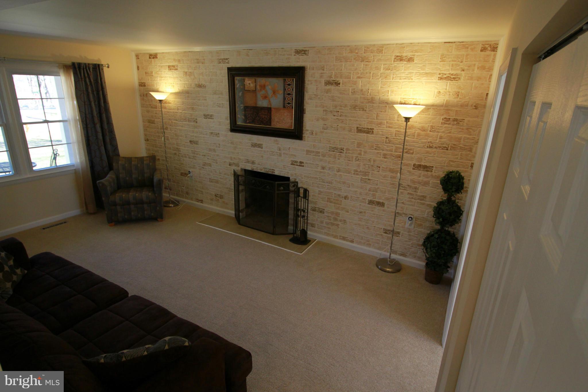 7986 Martown Road Laurel, MD 20723 - Photo 18 of 30 Family Room