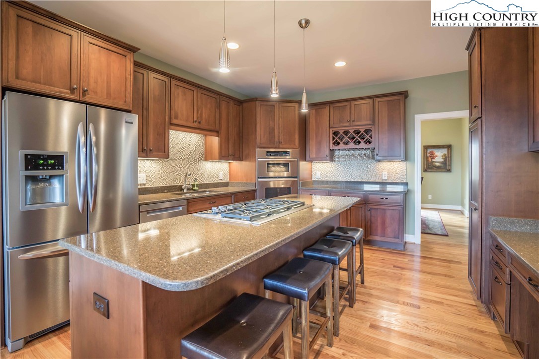 242 Highland Ridge Road Blowing Rock, NC 28605 - Photo 11 of 47 Gallery Image 11